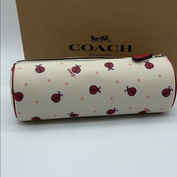 Makeup Brush Holder With Ladybug Print - Picture 7 of 16